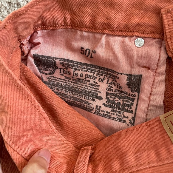 Levi’s orange destroyed shorts - Picture 3 of 7